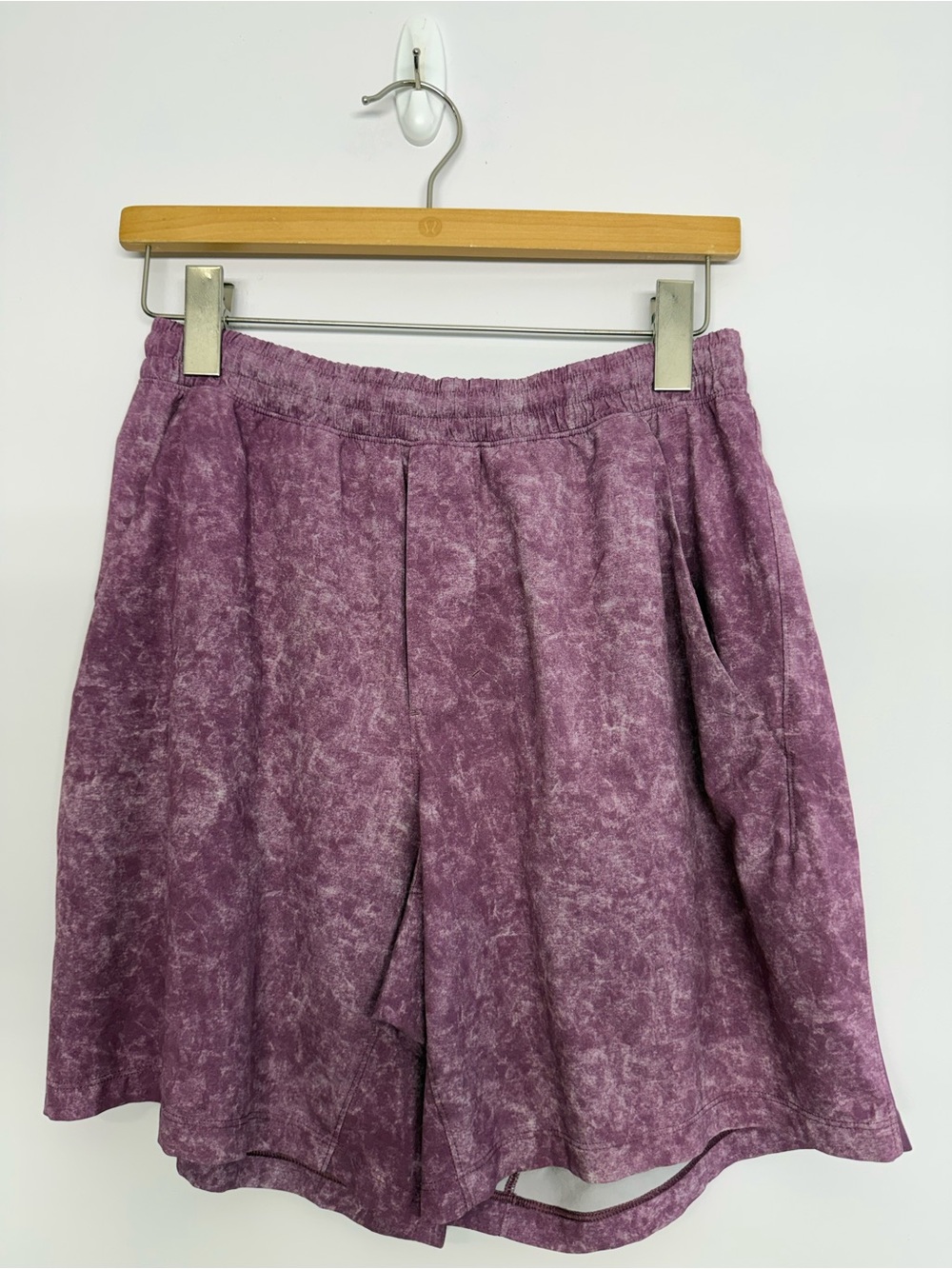 Lululemon Pace Breaker Linerless Shorts 7” Gravel Dust Vintage Plum Sz Medium